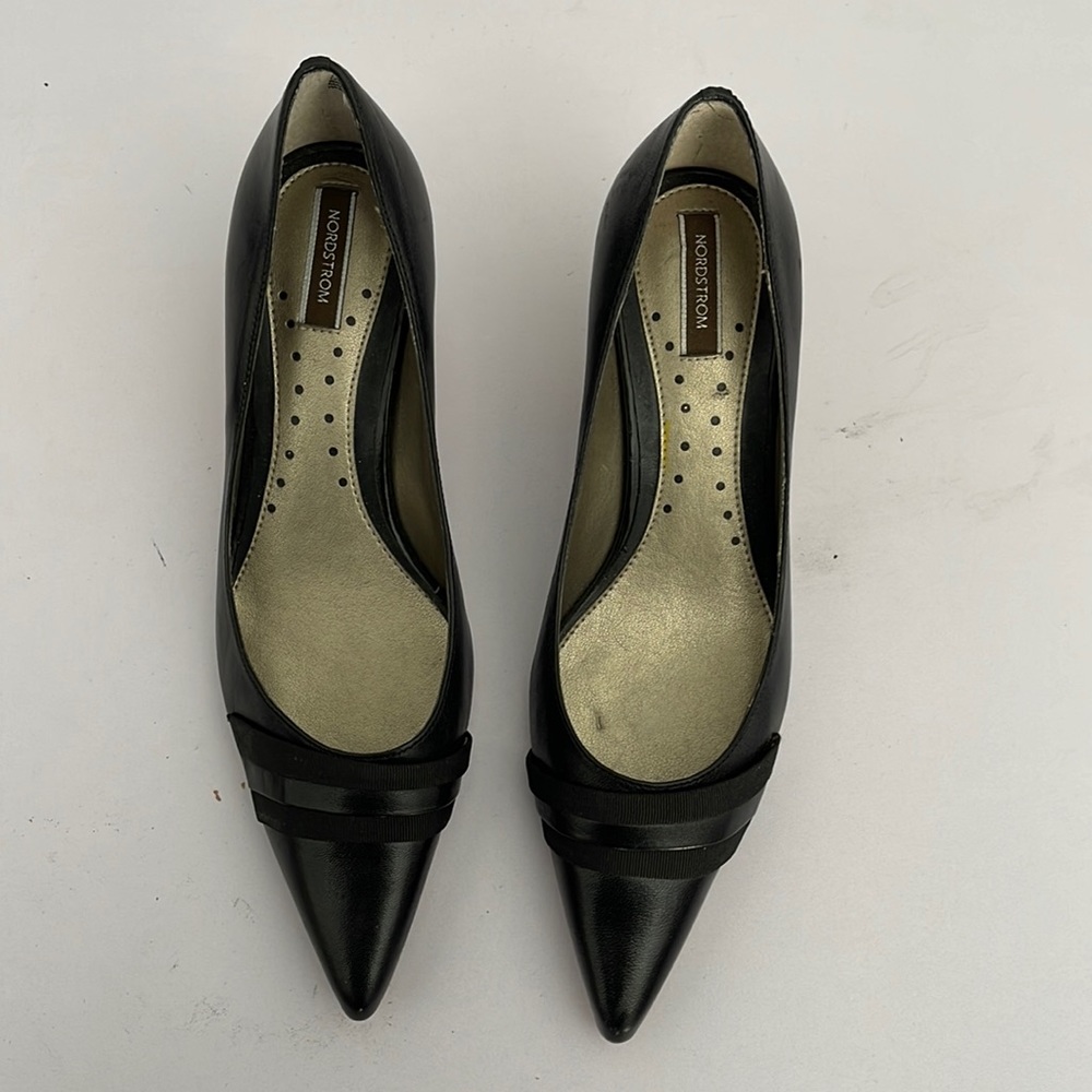 NEW Nordstrom Whisper Leather Women’s Black Kitten Heels Pointed Toe Pump Sz 5M